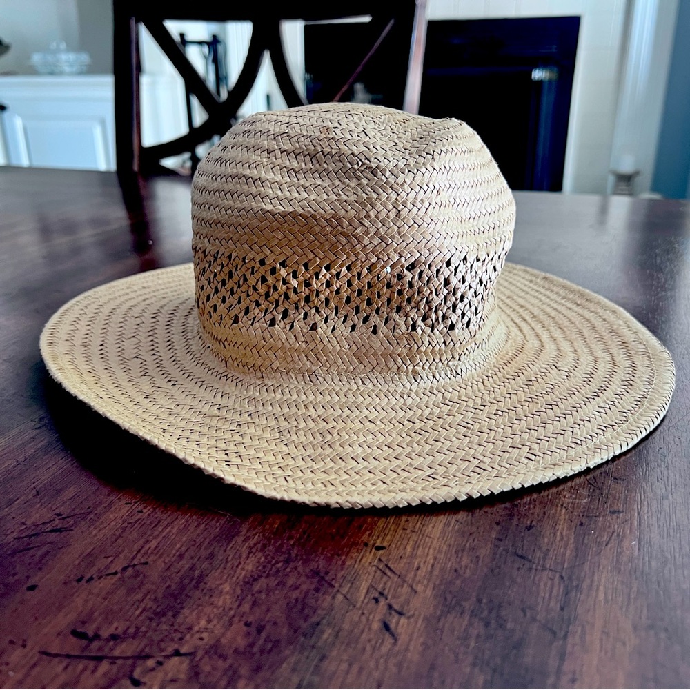 NEW Gap Beige Straw Ladies Beach Hat NWT Summer
